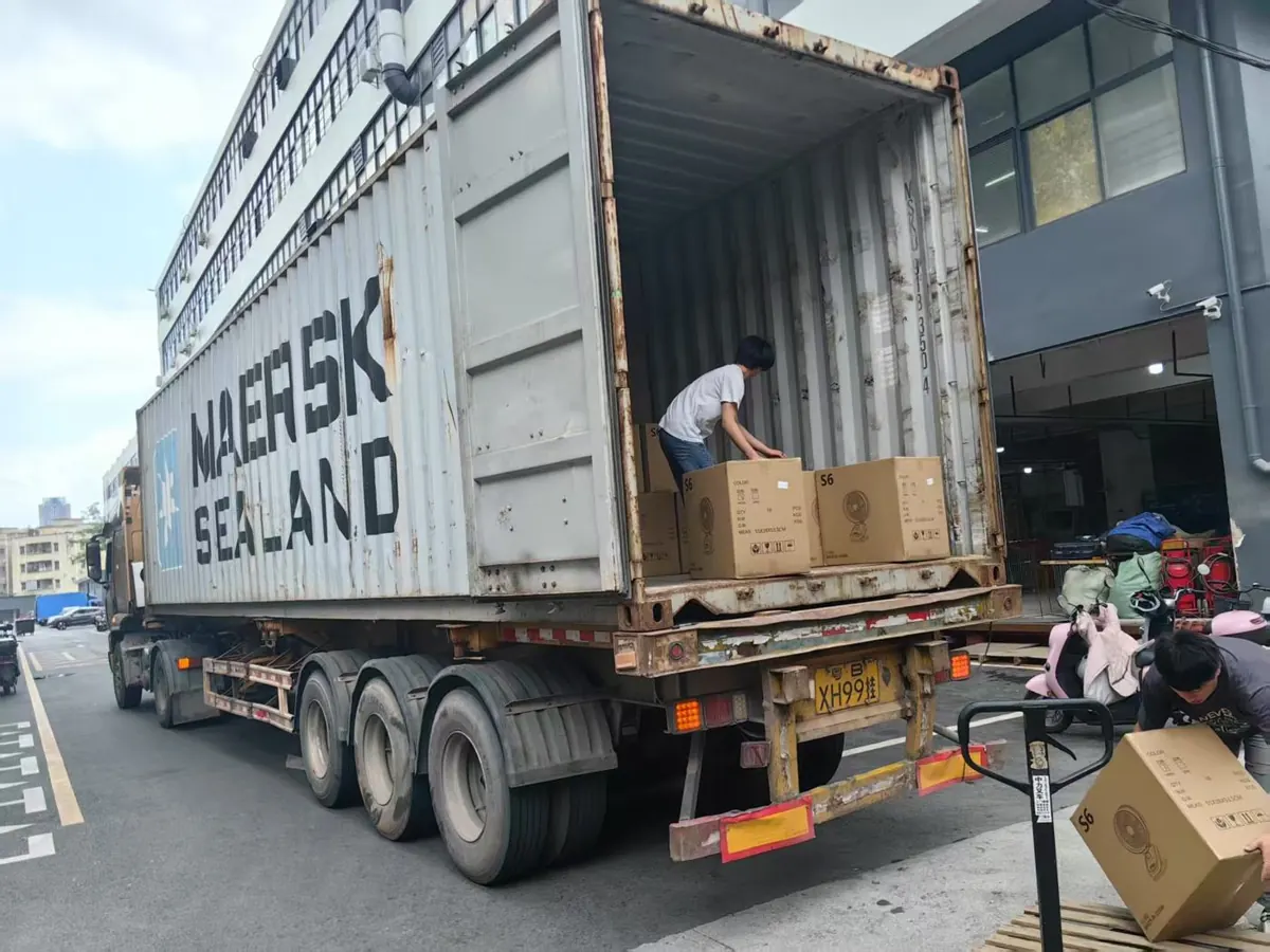 Loading export cartons into a shipping container
